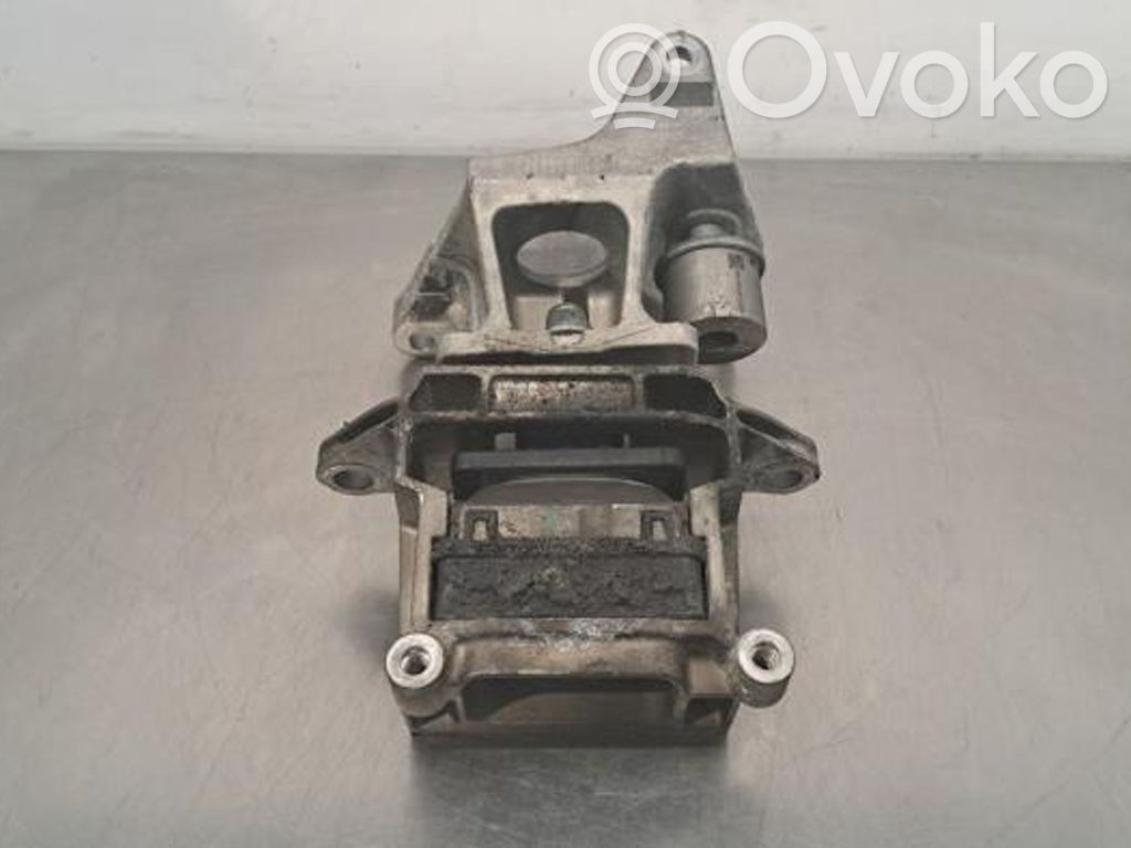 Engine mount bracket   K8D26P096AA,K8D26P096AA,K8D26F030AA,K8D26R082AB