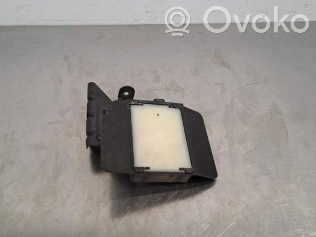 Lynk & co 01 Distronic sensor radar 