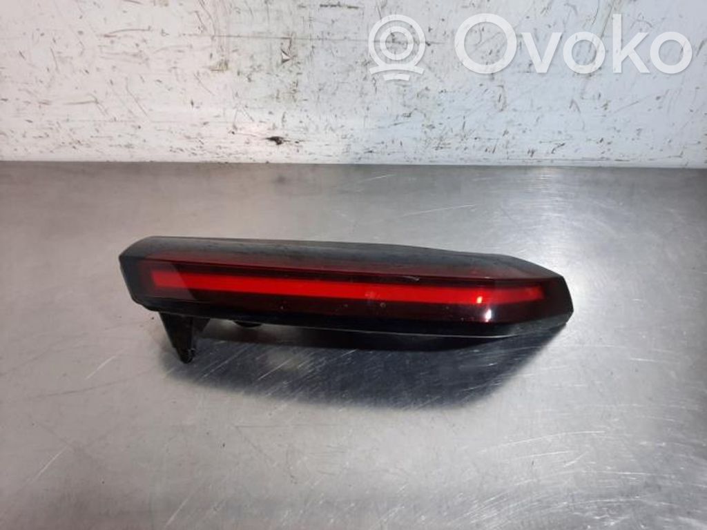 Citroen C4 II Aizmugurējais lukturis virsbūvē 