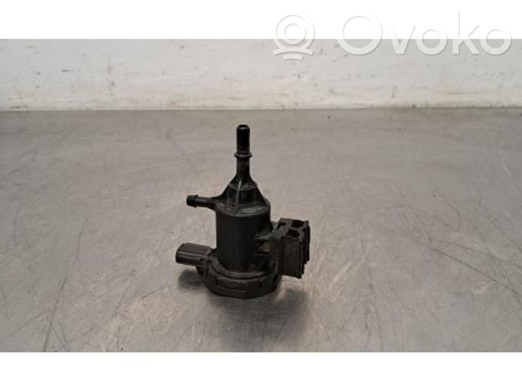 Mercedes-Benz GLA W156 X156 Regulator ciśnienia paliwa 