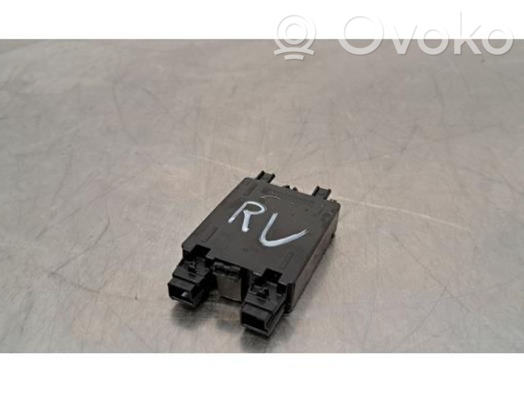 BMW iX Antenna control unit 