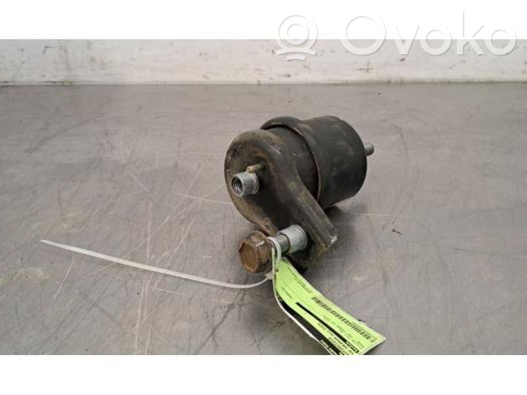 Moottorin kiinnikekorvake   MB3G6B032ZF,MB3G6B032ZF