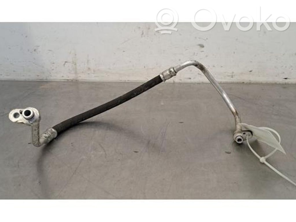 Volkswagen Golf VII Ilmastointilaitteen putki (A/C) 