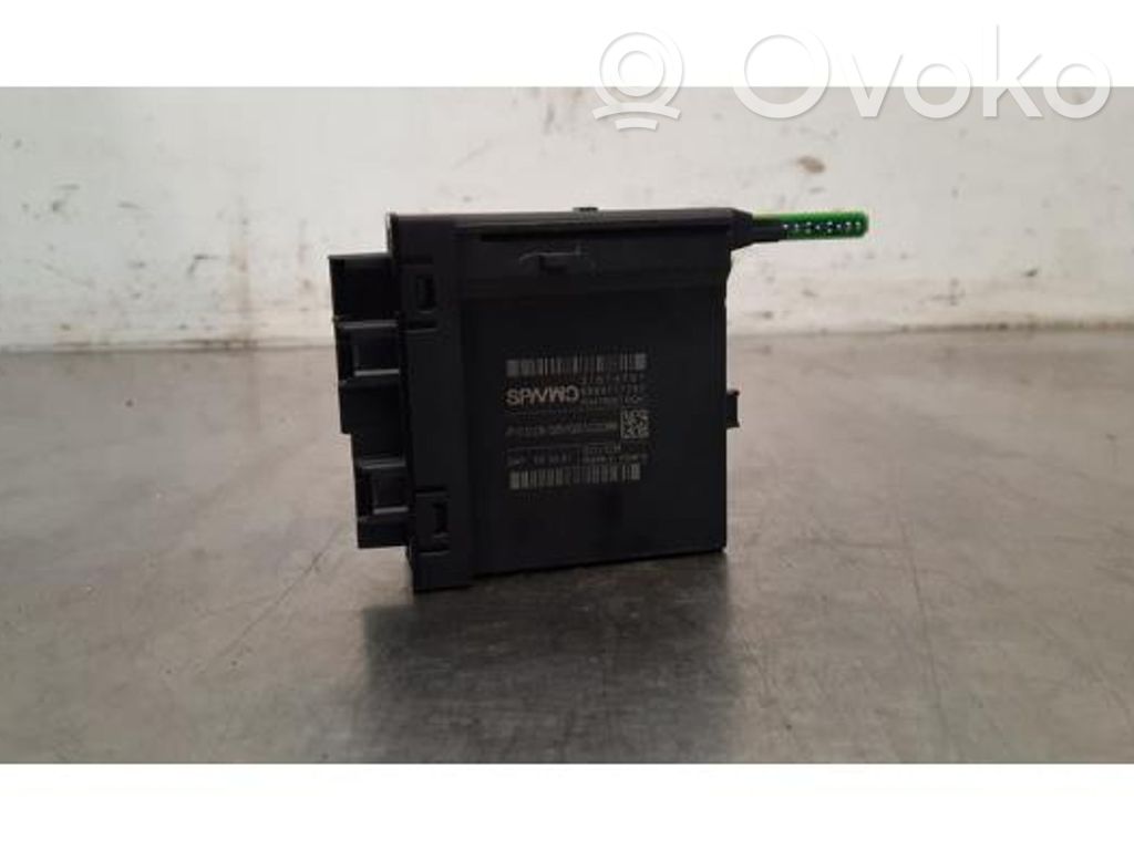 Volvo XC40 Asa reguladora de la puerta trasera