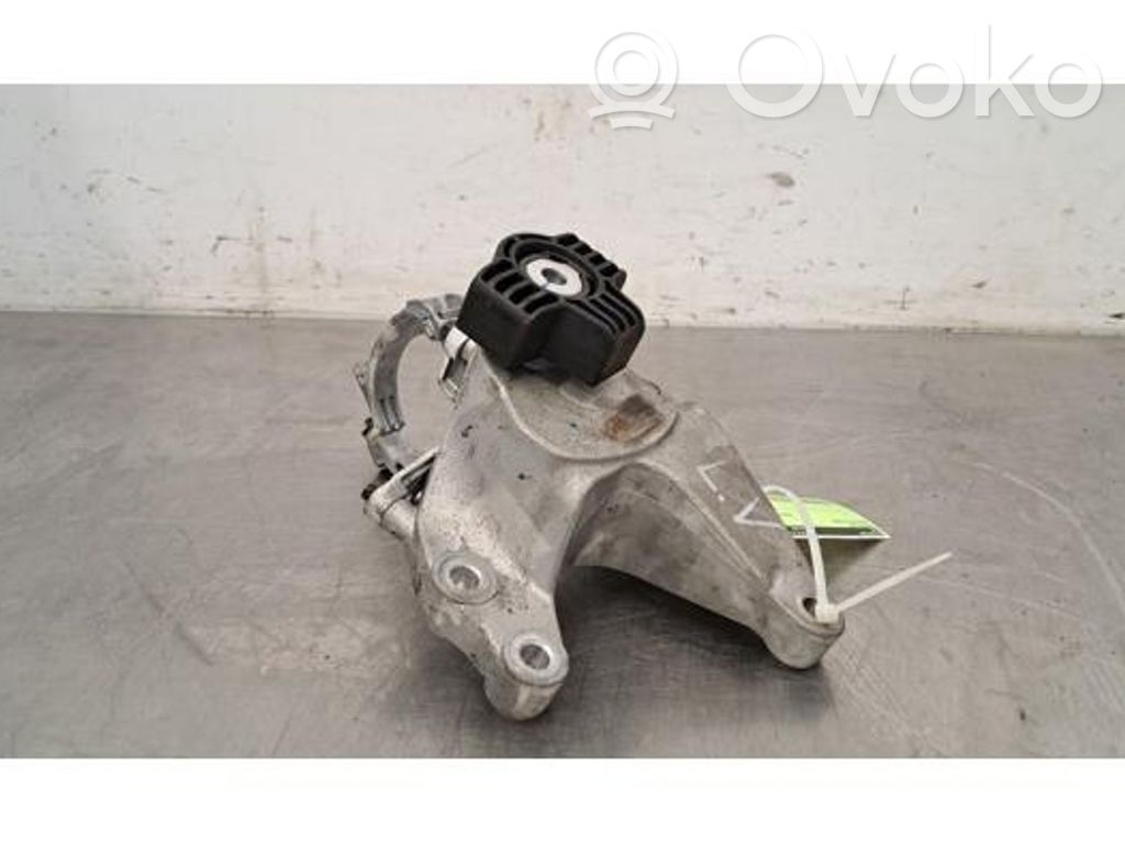 Volvo XC40 Driveshaft support bearing bracket 