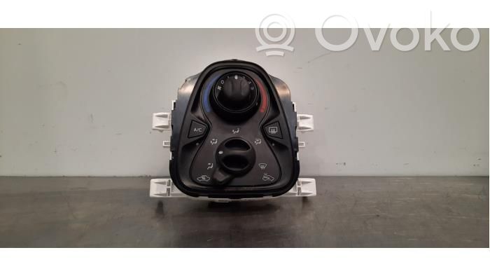 Toyota Aygo AB40 Centralina del climatizzatore 