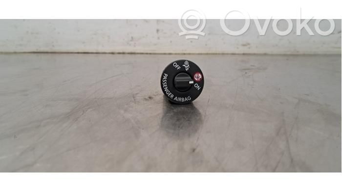 Renault Arkana Comutator pornit/oprit airbag pasager