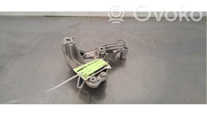 Fiat Talento Engine mount bracket 