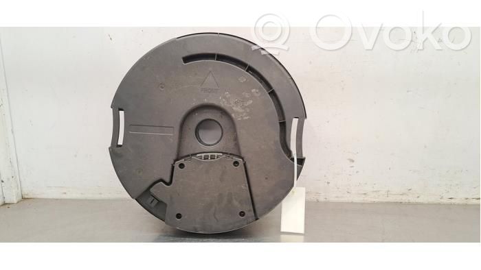 Audi Q2 - Subwoofer 