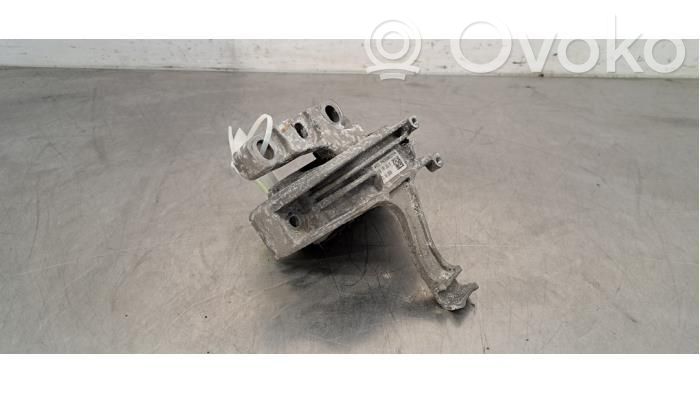 Skoda Kamiq Engine mount bracket 