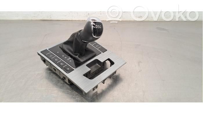 Skoda Superb B8 (3V) Center console 