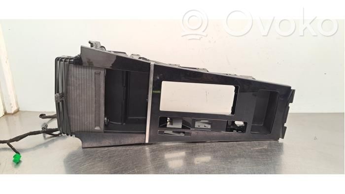 Opel Astra L Consola central 