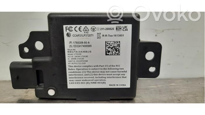 Tesla Model 3 Antenna control unit 