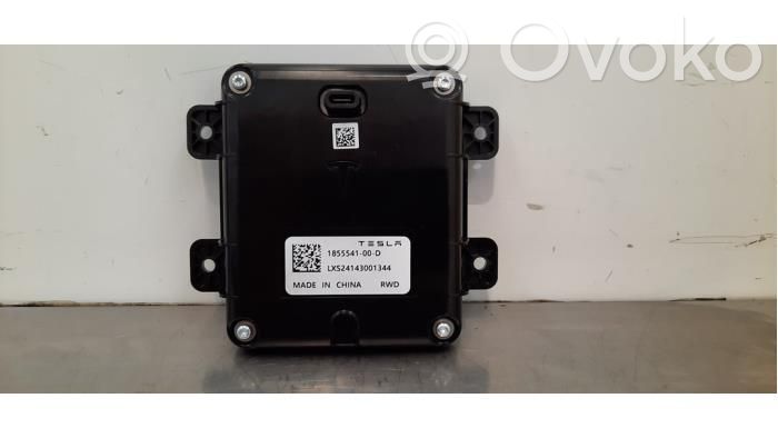 Tesla Model 3 Antenna control unit 
