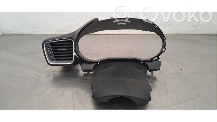 KIA Xceed Kojelaudan kehys 