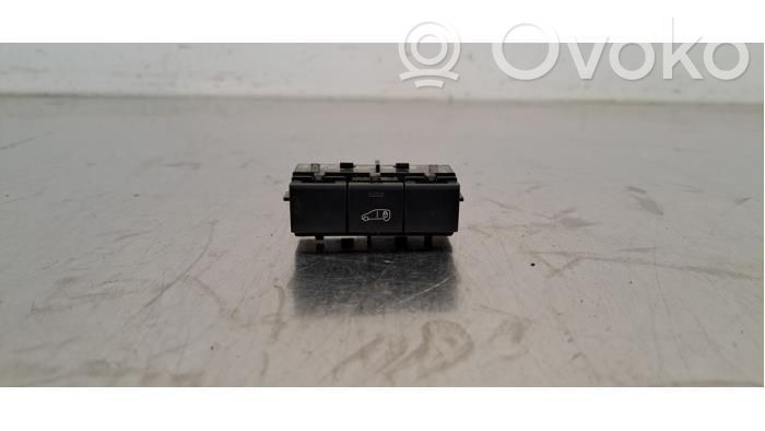 Opel Vivaro Interruptor de apertura del maletero/compartimento de carga 