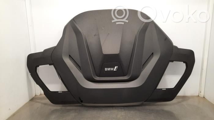 BMW i4 Moottorin koppa 
