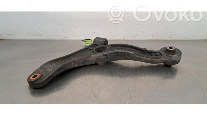 Front control arm   8200688875,8550506880,8550506880