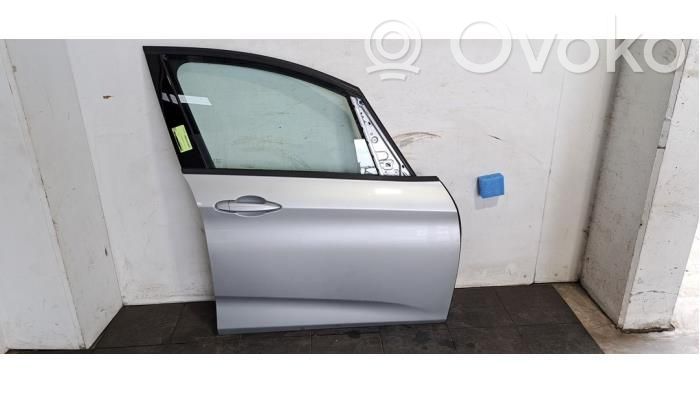 BMW 2 F46 Drzwi przednie 