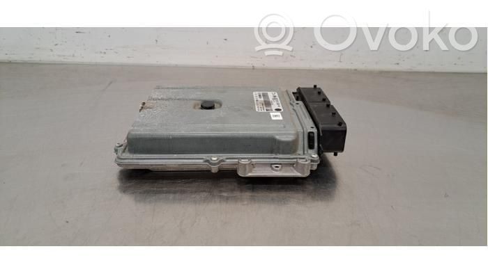 Land Rover Range Rover Velar Engine control unit/module 