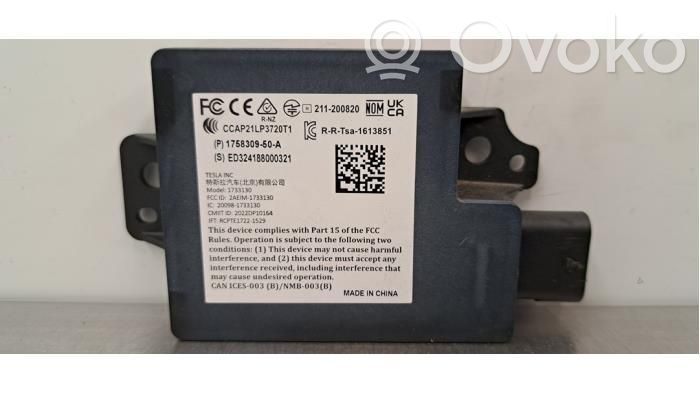 Tesla Model 3 Antenna control unit 