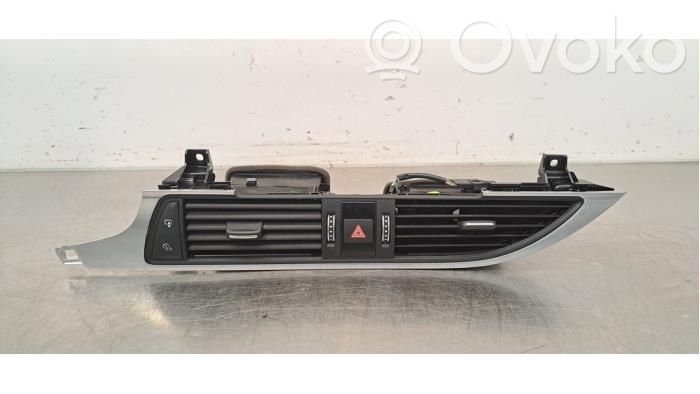 Grilă ventilație centrală   4G1820951,4G1820951