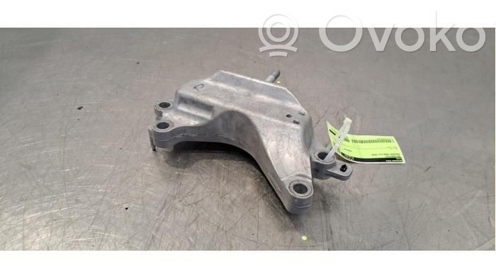 Peugeot 3008 III Engine mount bracket 