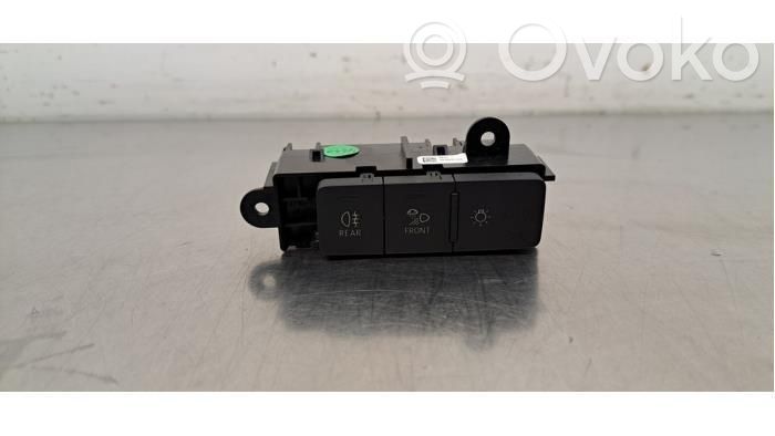 Audi Q3 F3 Schalter Nebelscheinwerfer 