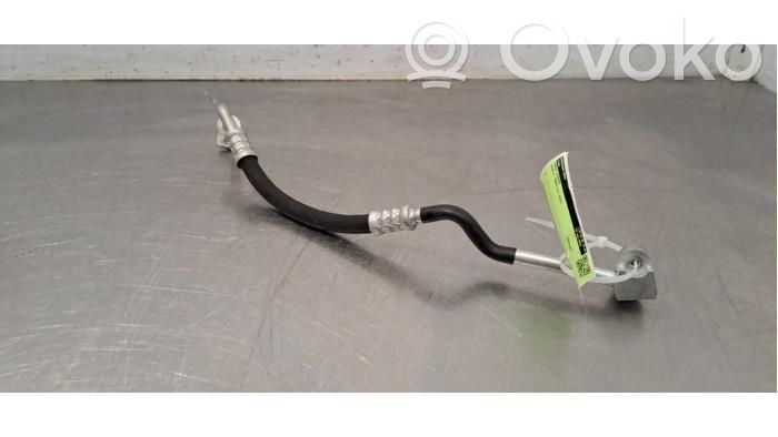 Ilmastointilaitteen putki (A/C)   4KE816700D,4KE816700D