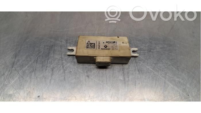 Renault Megane E-Tech Antenna control unit 