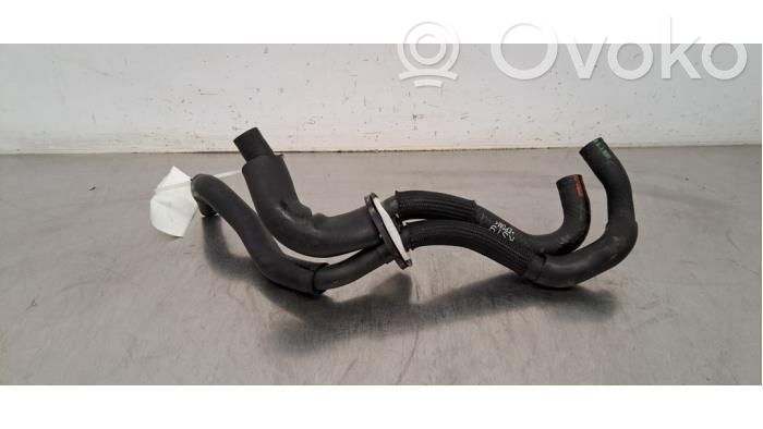 Engine coolant pipe/hose