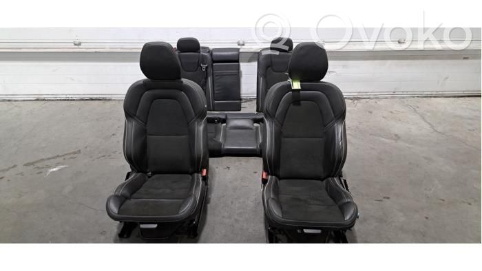Interior set