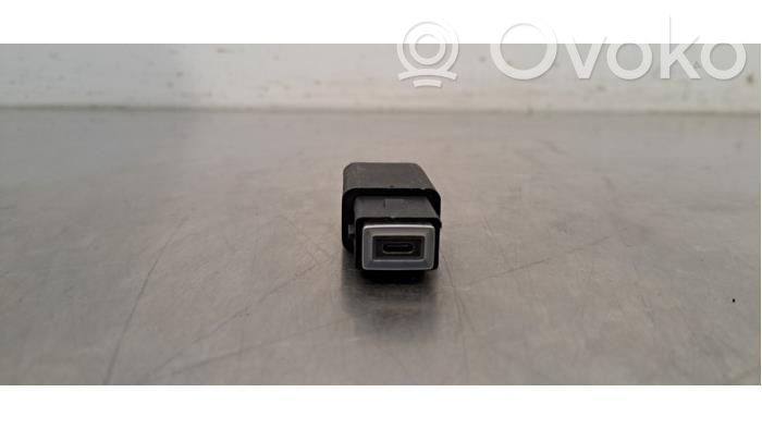 Citroen DS4 Enchufe conector USB 
