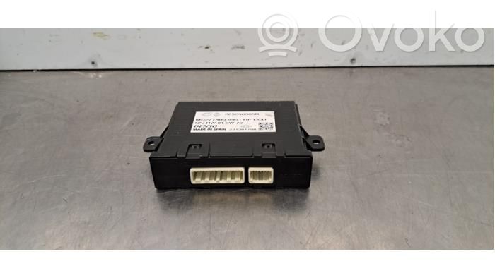Renault Megane E-Tech Antenna control unit 
