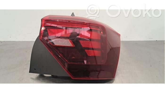 Volkswagen Polo VI Luci posteriori 