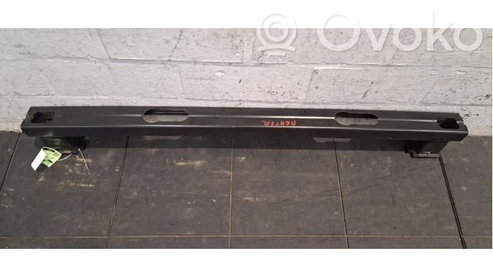 Mercedes-Benz Vito Viano W447 Takapuskurin poikittaistuki 