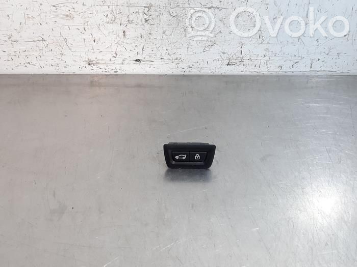 BMW 2 F45 Tailgate/trunk/boot open switch 