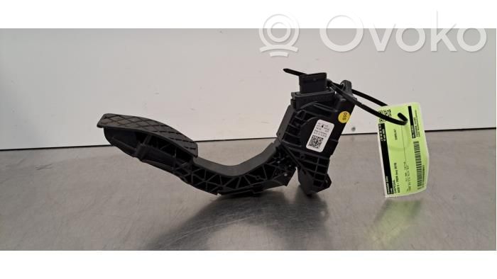 Akceleratoriaus pedalas   4KL723523