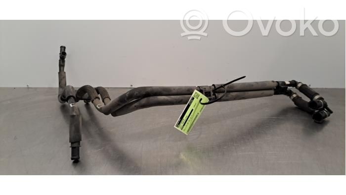Audi e-tron Engine coolant pipe/hose 