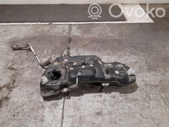 Volvo XC40 Polttoainesäiliö 
