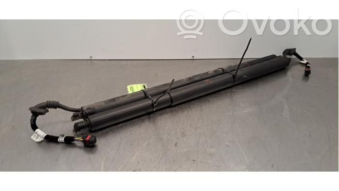 Vérin de capot arrière   KE827851A
