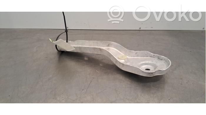 BMW 7 G11 G12 Altra parte del vano motore 