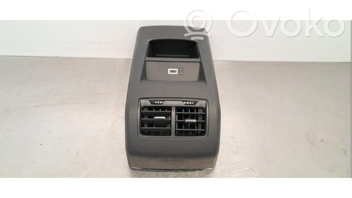 Opel Astra L Grilă ventilație centrală