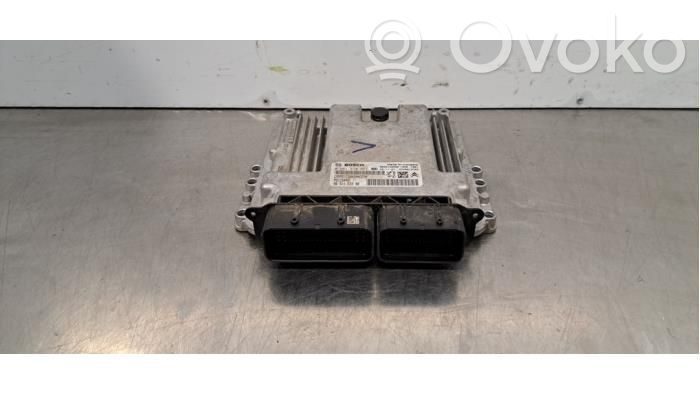 Unidad de control/módulo del motor   9851153380