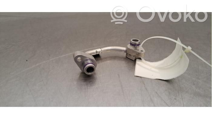 Porsche Taycan 9J1 Ilmastointilaitteen putki (A/C) 