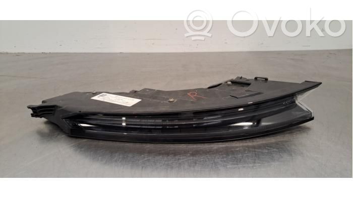 Porsche Taycan 9J1 Lampa tylna 