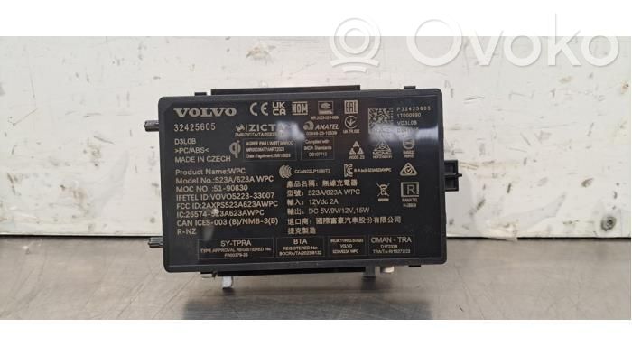 Volvo EC40 Wireless charging module 