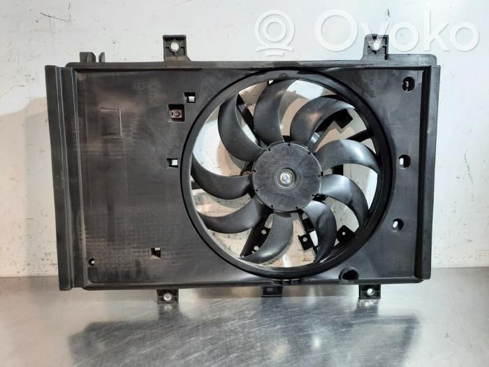 Mazda 2 Ventilatoru komplekts 