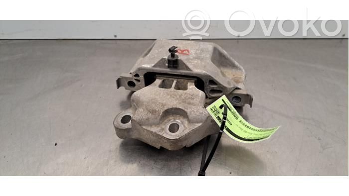Volkswagen Crafter Gearbox mounting bracket 