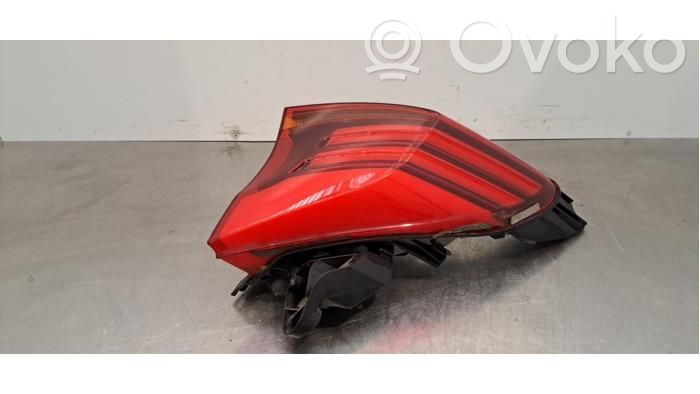 Toyota C-HR II Luci posteriori 